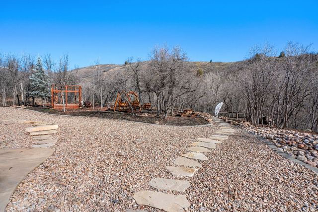 82 N MEADOW DR, Springville, UT 84663