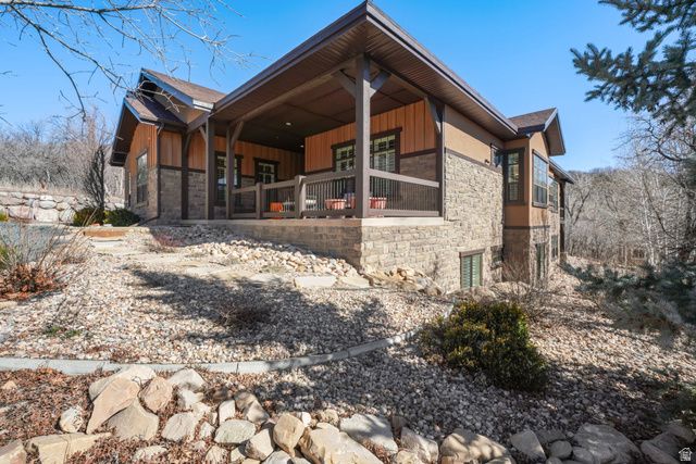 82 N MEADOW DR, Springville, UT 84663