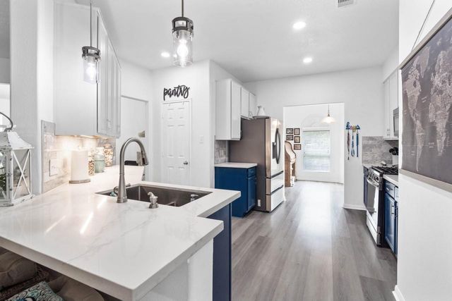 5003 Forest Hurst Glen, Spring, TX 77373