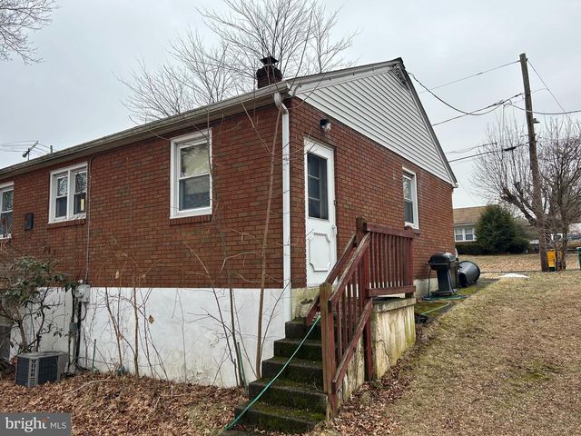 426 MACOBY ST., Pennsburg, PA 18073