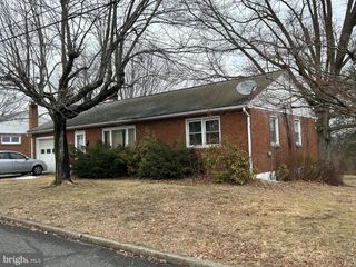 426 MACOBY ST., Pennsburg, PA 18073