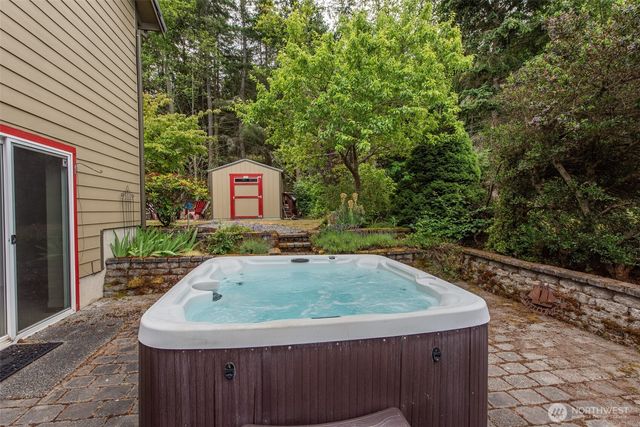 20 Doe Run Road, Sequim, WA 98382