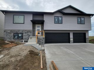 5815 SW 9th Street, Lincoln, NE 68523