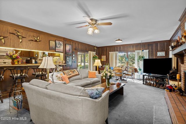 311 Lord Granville Drive, Morehead City, NC 28557