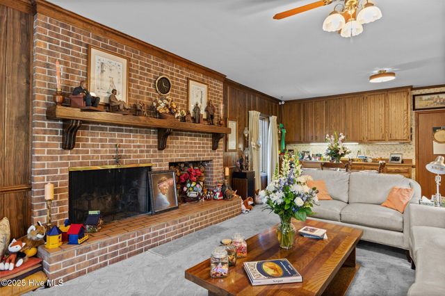 311 Lord Granville Drive, Morehead City, NC 28557