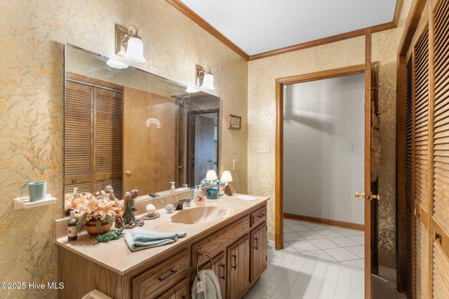 311 Lord Granville Drive, Morehead City, NC 28557