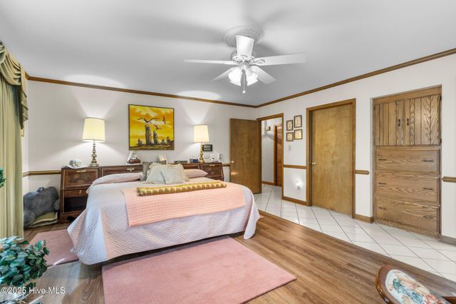 311 Lord Granville Drive, Morehead City, NC 28557