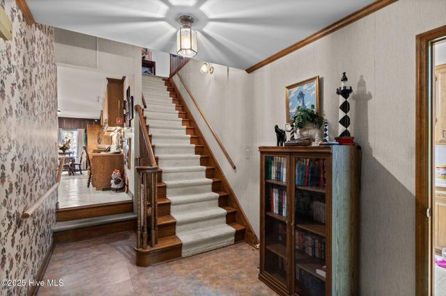 311 Lord Granville Drive, Morehead City, NC 28557