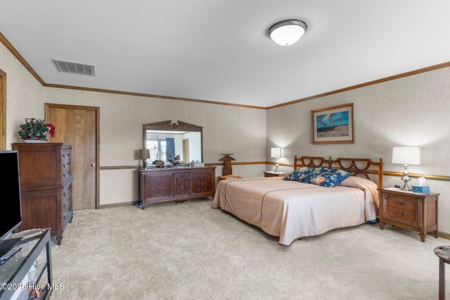 311 Lord Granville Drive, Morehead City, NC 28557