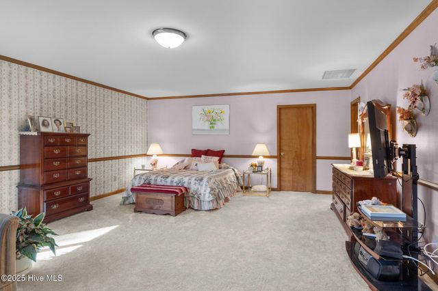 311 Lord Granville Drive, Morehead City, NC 28557