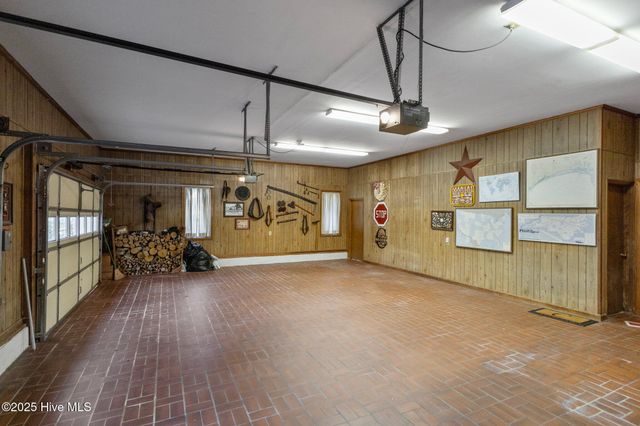 311 Lord Granville Drive, Morehead City, NC 28557