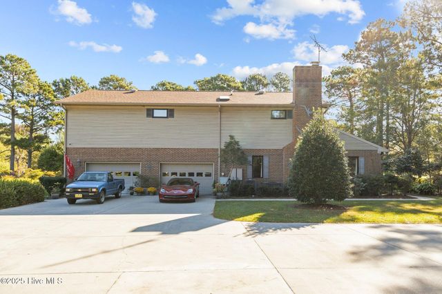 311 Lord Granville Drive, Morehead City, NC 28557