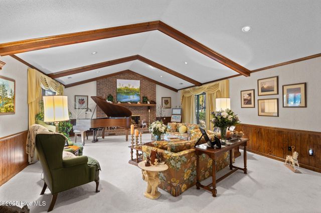 311 Lord Granville Drive, Morehead City, NC 28557