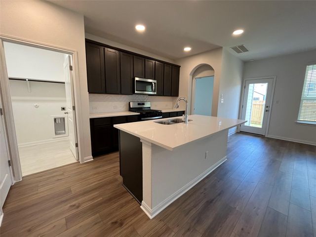 8521 Wellspring LOOP, Round Rock, TX 78665