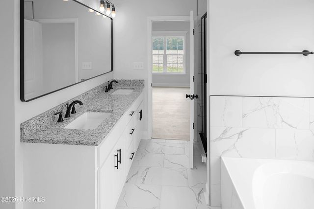 2754 Whitaker Glen Drive, Farmville, NC 27828