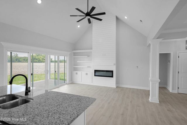 2754 Whitaker Glen Drive, Farmville, NC 27828