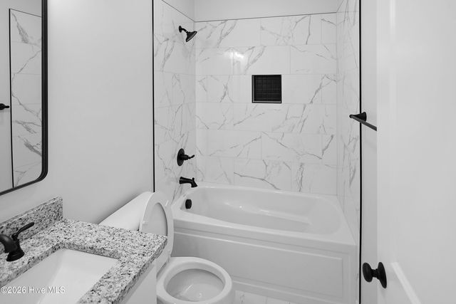 2754 Whitaker Glen Drive, Farmville, NC 27828