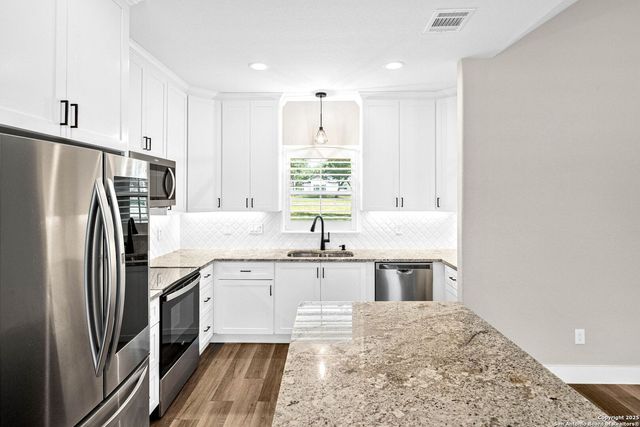 281 Cibolo, La Vernia, TX 78121