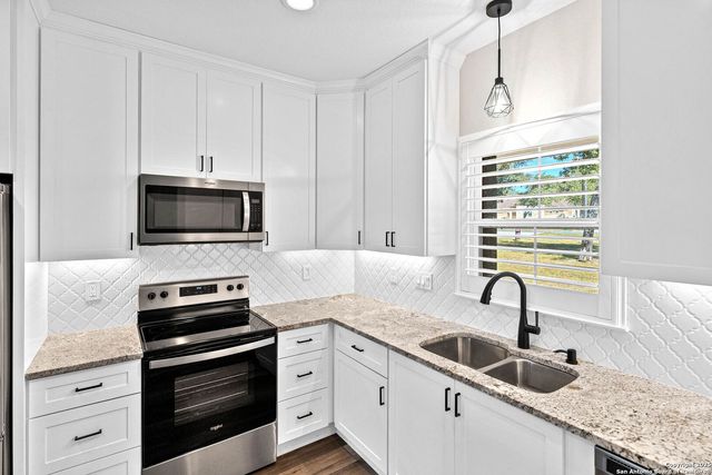 281 Cibolo, La Vernia, TX 78121