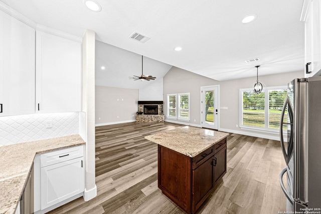 281 Cibolo, La Vernia, TX 78121