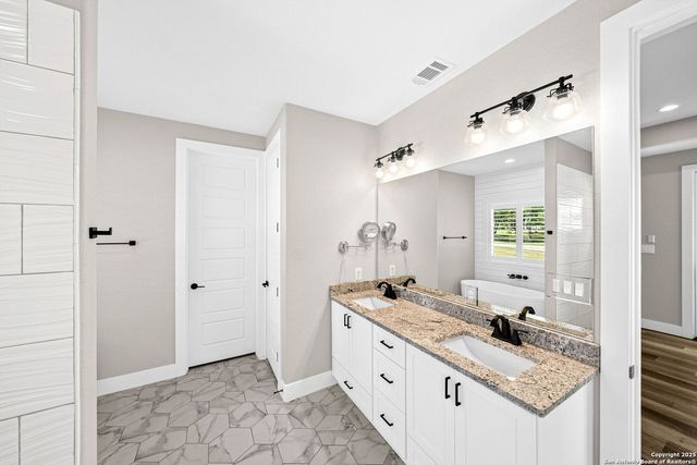 281 Cibolo, La Vernia, TX 78121