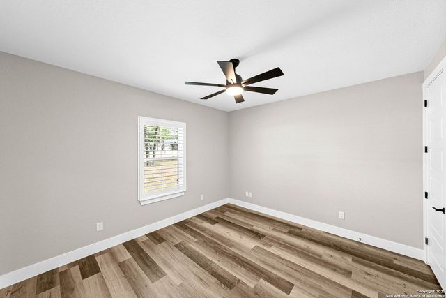 281 Cibolo, La Vernia, TX 78121