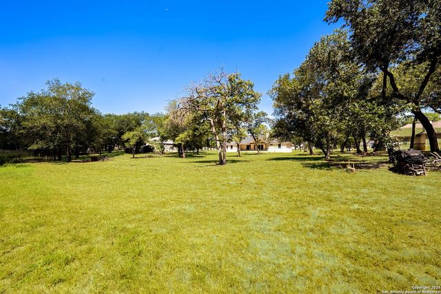 281 Cibolo, La Vernia, TX 78121