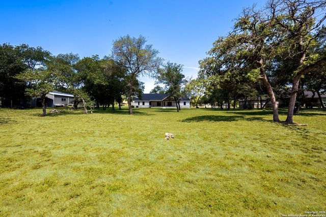 281 Cibolo, La Vernia, TX 78121