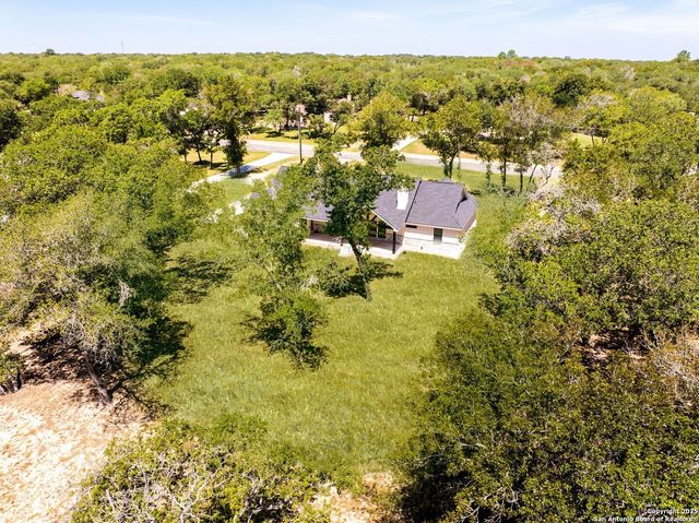 281 Cibolo, La Vernia, TX 78121