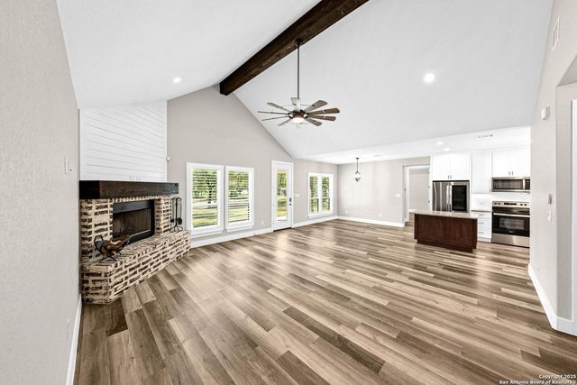 281 Cibolo, La Vernia, TX 78121