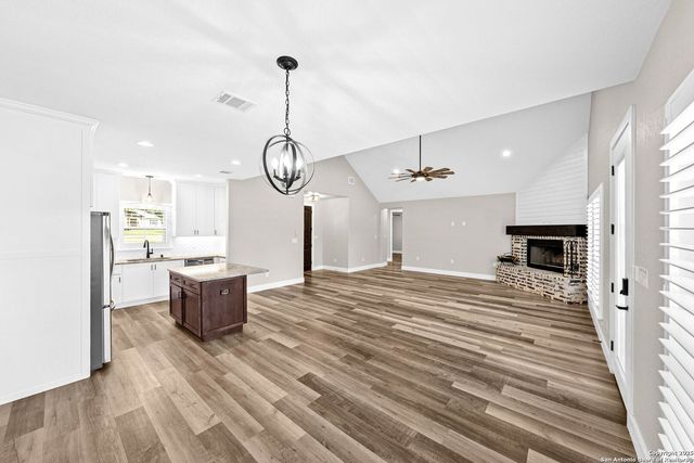 281 Cibolo, La Vernia, TX 78121