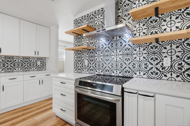 1527 Jasmine Dr, Schertz, TX 78154