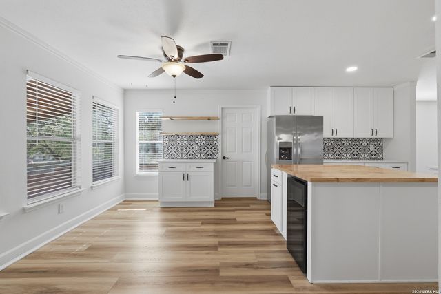 1527 Jasmine Dr, Schertz, TX 78154