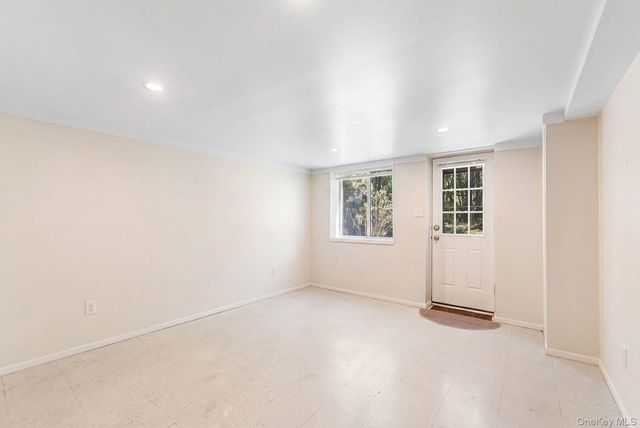 76 Island View Drive W, Sag Harbor, NY 11963