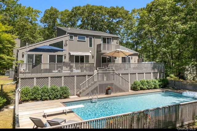76 Island View Drive W, Sag Harbor, NY 11963