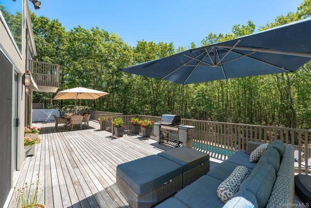 76 Island View Drive W, Sag Harbor, NY 11963
