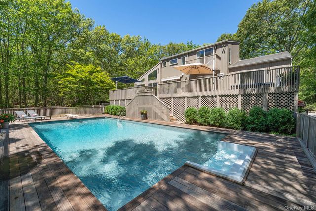 76 Island View Drive W, Sag Harbor, NY 11963