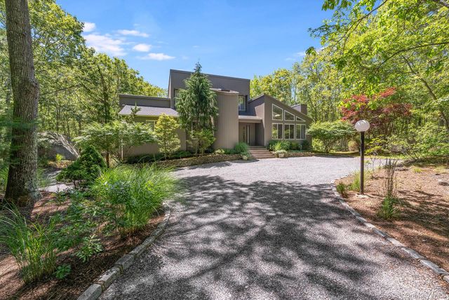 76 Island View Drive W, Sag Harbor, NY 11963