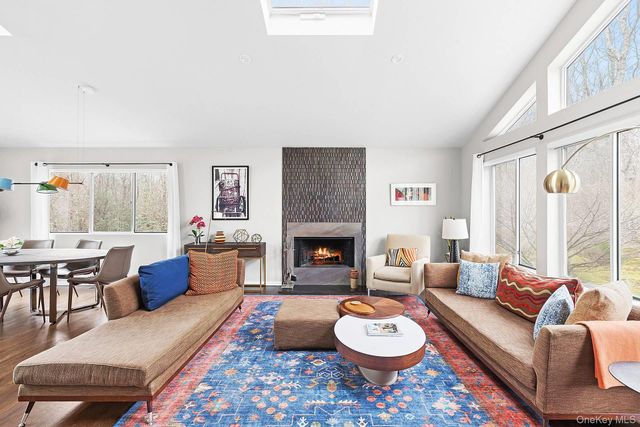 76 Island View Drive W, Sag Harbor, NY 11963
