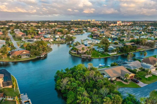 44 CLOVERDALE COURT N, Palm Coast, FL 32137