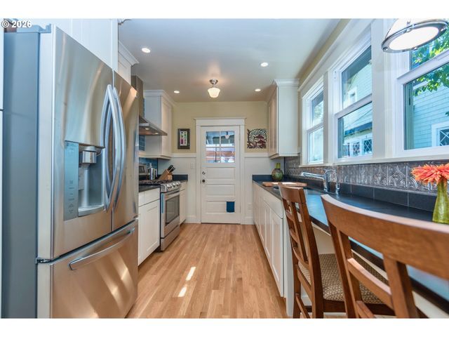 1403 Se 25TH Ave, Portland, OR 97214