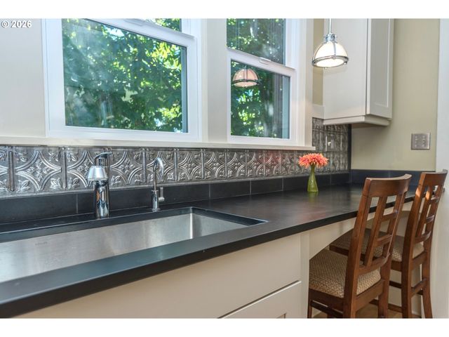 1403 Se 25TH Ave, Portland, OR 97214