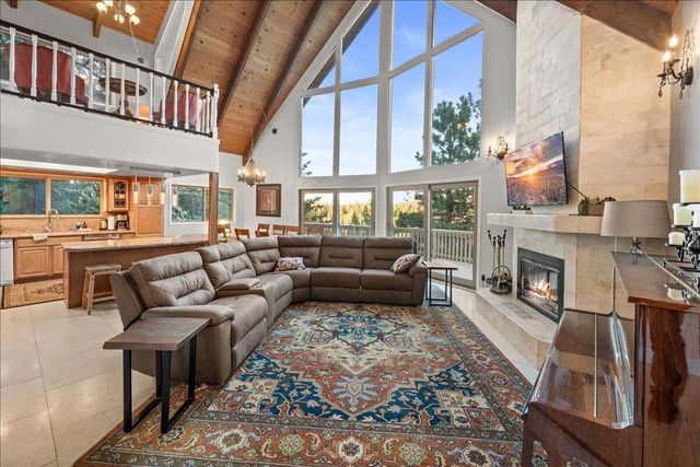 27621 Cedarwood Drive, Lake Arrowhead, CA 92352