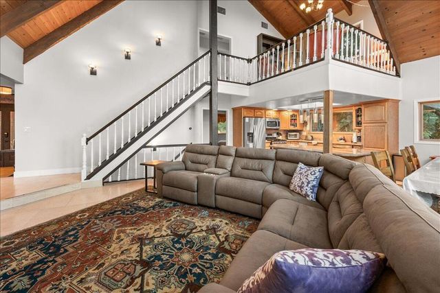 27621 Cedarwood Drive, Lake Arrowhead, CA 92352