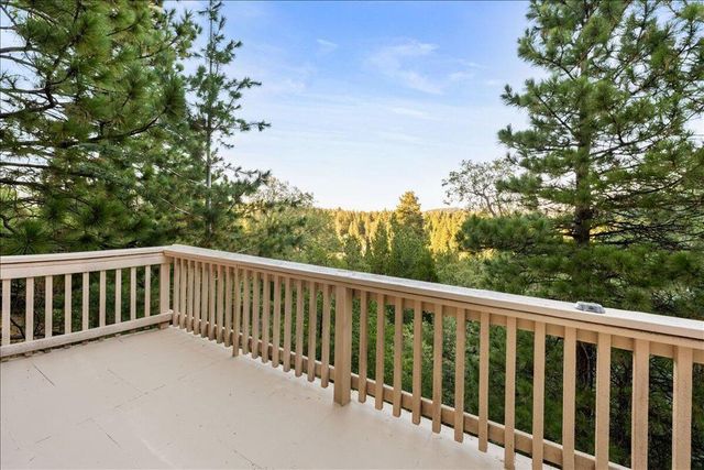 27621 Cedarwood Drive, Lake Arrowhead, CA 92352