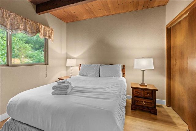 27621 Cedarwood Drive, Lake Arrowhead, CA 92352