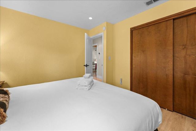 27621 Cedarwood Drive, Lake Arrowhead, CA 92352