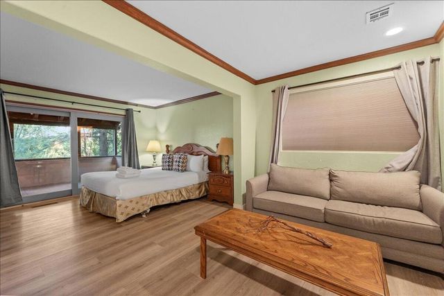 27621 Cedarwood Drive, Lake Arrowhead, CA 92352