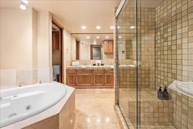 27621 Cedarwood Drive, Lake Arrowhead, CA 92352