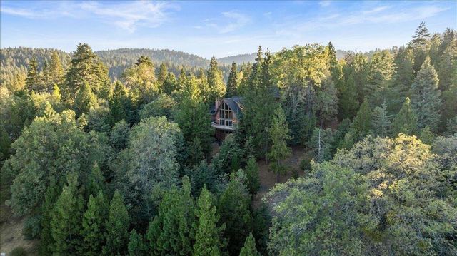 27621 Cedarwood Drive, Lake Arrowhead, CA 92352